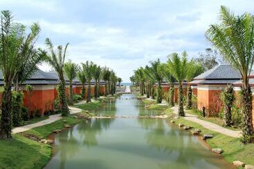 هتل Beyond Khaolak
