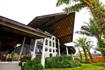 هتل Beyond Khaolak