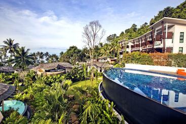 هتل Ajinta Resort