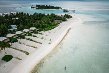 هتل Cinnamon Hakuraa Huraa Maldives  All Inclusive