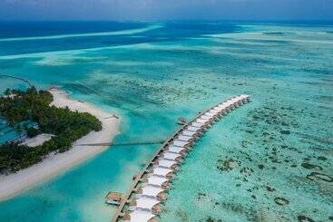 هتل Cinnamon Hakuraa Huraa Maldives  All Inclusive