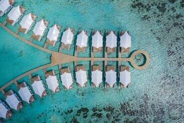 هتل Cinnamon Hakuraa Huraa Maldives  All Inclusive