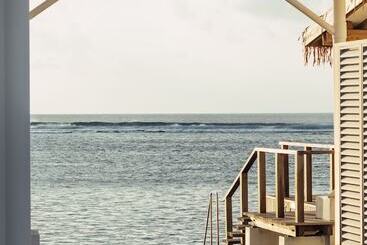 هتل Cinnamon Hakuraa Huraa Maldives  All Inclusive