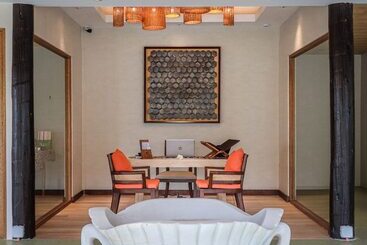 هتل Cinnamon Hakuraa Huraa Maldives  All Inclusive