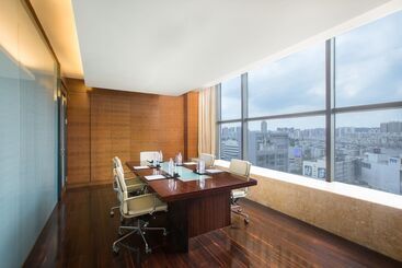 هتل Crowne Plaza Shenzhen Longgang City Centre, An Ihg