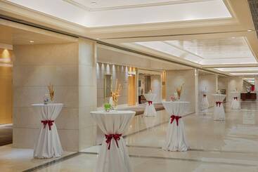 هتل Crowne Plaza Shenzhen Longgang City Centre, An Ihg