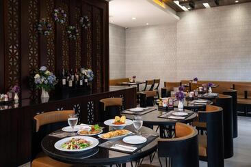 De Chai Colonial Hotel & Spa   Sha Plus