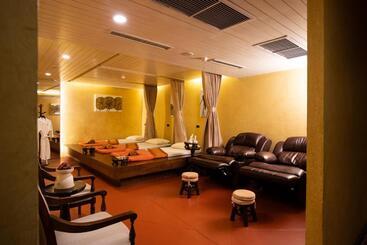 De Chai Colonial Hotel & Spa   Sha Plus