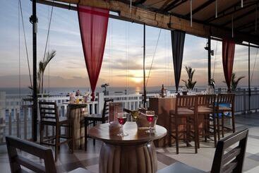هتل Grand Lexis Port Dickson
