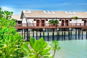 هتل Grand Lexis Port Dickson