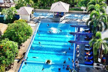 هتل Grand Lexis Port Dickson