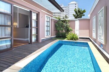 هتل Grand Lexis Port Dickson