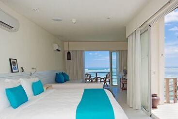 هتل Holiday Inn Resort Kandooma Maldives   Kids Stay & Eat Free And Dive Free For Certified Divers For A