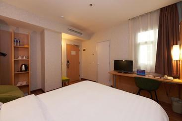 هتل Ibis Beijing Jianguomen
