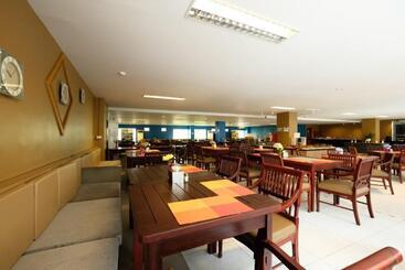 هتل Jomtien Plaza Residence