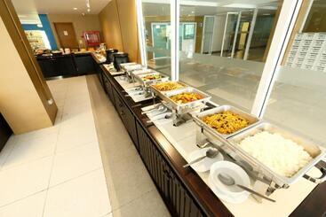 هتل Jomtien Plaza Residence