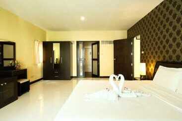 هتل Jomtien Plaza Residence