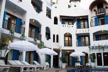 هتل Mykonos Blu