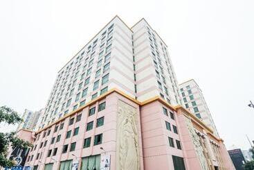 هتل Nile Villa International