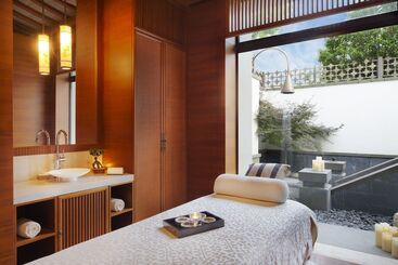 هتل Park Hyatt Ningbo Resort & Spa