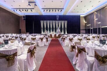 هتل Pullman Kuching