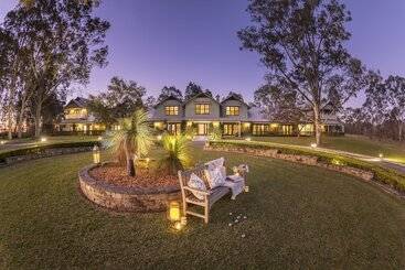 هتل Spicers Vineyards Estate