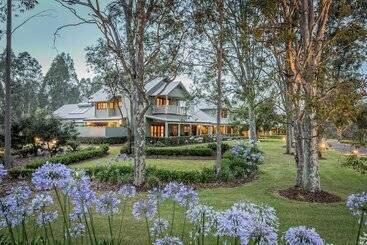هتل Spicers Vineyards Estate