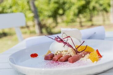 هتل Spicers Vineyards Estate