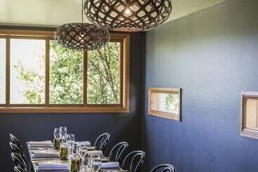 هتل Spicers Vineyards Estate