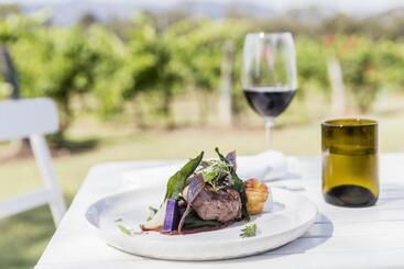 هتل Spicers Vineyards Estate