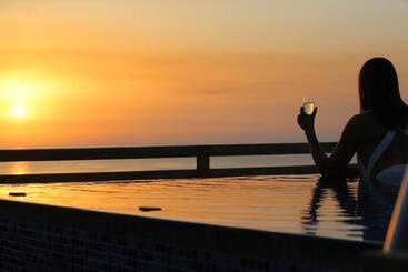 هتل Sunrise