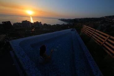 هتل Sunrise