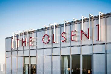 هتل The Olsen Melbourne  Art Series
