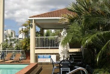 Inn Cairns Boutique Apartments