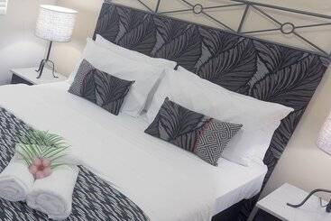 Inn Cairns Boutique Apartments