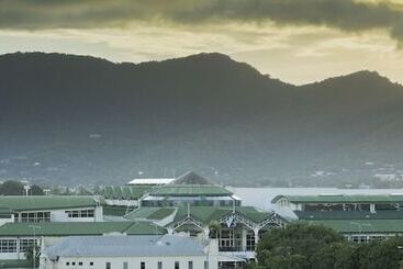 Inn Cairns Boutique Apartments