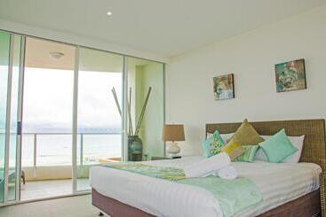 Kirra Surf Apartments