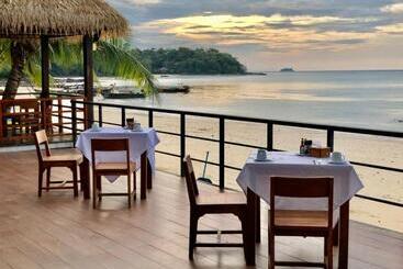 Phi Phi Villa Resort Sha Extra Plus