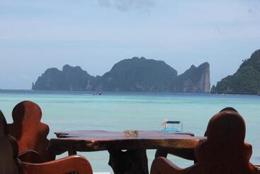 Phi Phi Villa Resort Sha Extra Plus