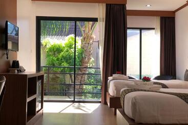 Phi Phi Villa Resort Sha Extra Plus