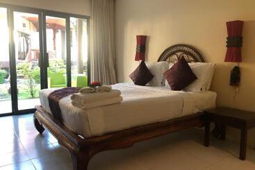 Phi Phi Villa Resort Sha Extra Plus