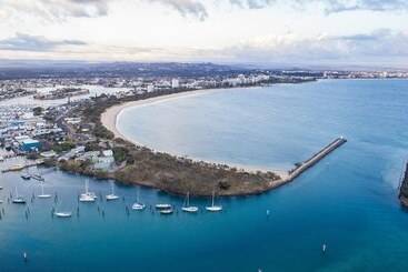 住所  Rumba Beach Resort