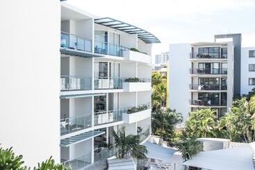 住所  Rumba Beach Resort