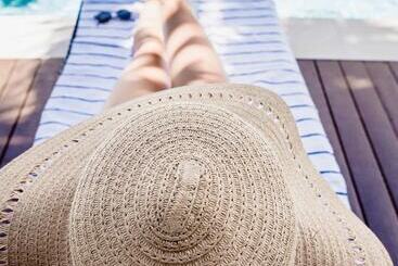 住所  Rumba Beach Resort