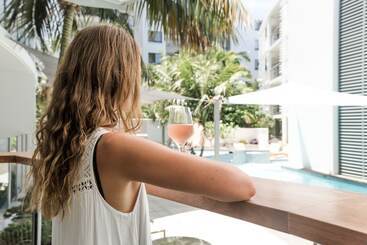 住所  Rumba Beach Resort