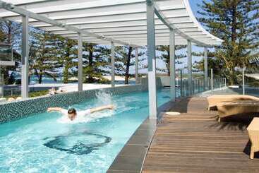 住所  Rumba Beach Resort