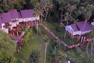 استراحتگاه Sutera Sanctuary Lodges At Manukan Island