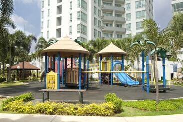 The Residences At Puri Casablanca