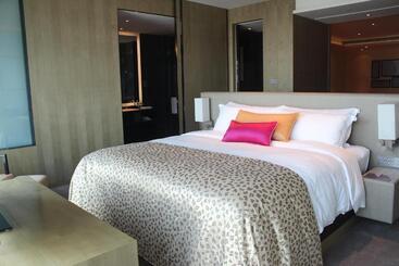 Wongtee V Hotel