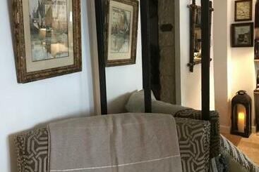 تختخواب و صبحانه Fontevraud Maison De Ville Bnb